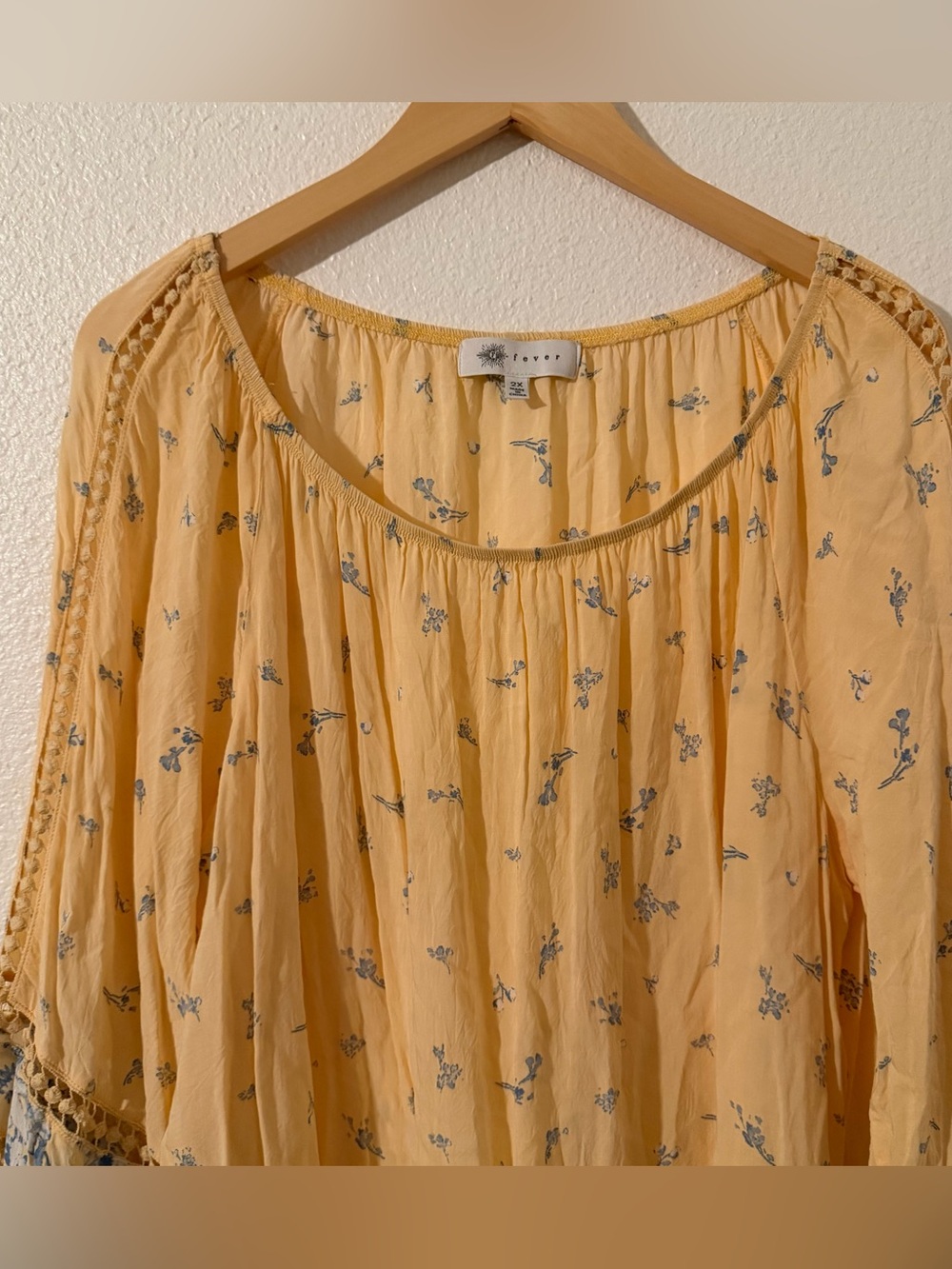 Fever Yellow Floral Peasant Blouse with Blue Trim Size 2X - Picture 6 of 10
